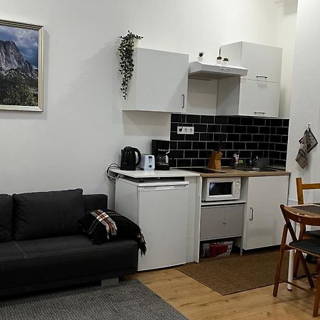 M&M Apartment Budapest House Bagian luar foto
