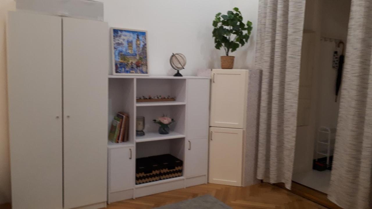 M&M Apartment Budapest House Bagian luar foto