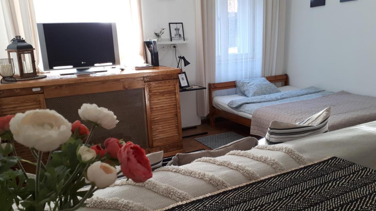 M&M Apartment Budapest House Bagian luar foto