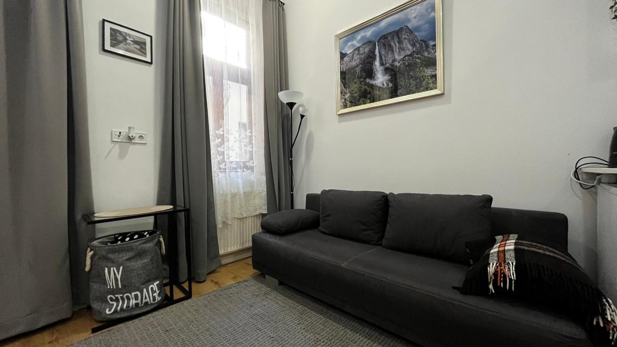 M&M Apartment Budapest House Bagian luar foto